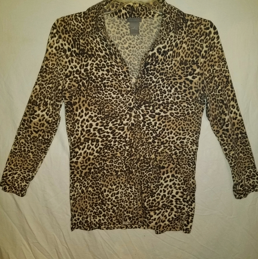 Comfortable cheetah print shirt.